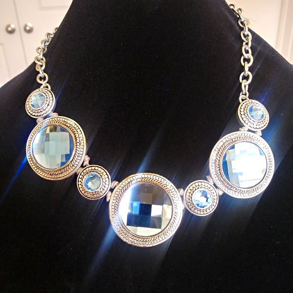 Statement Necklace - Picture 3 of 5